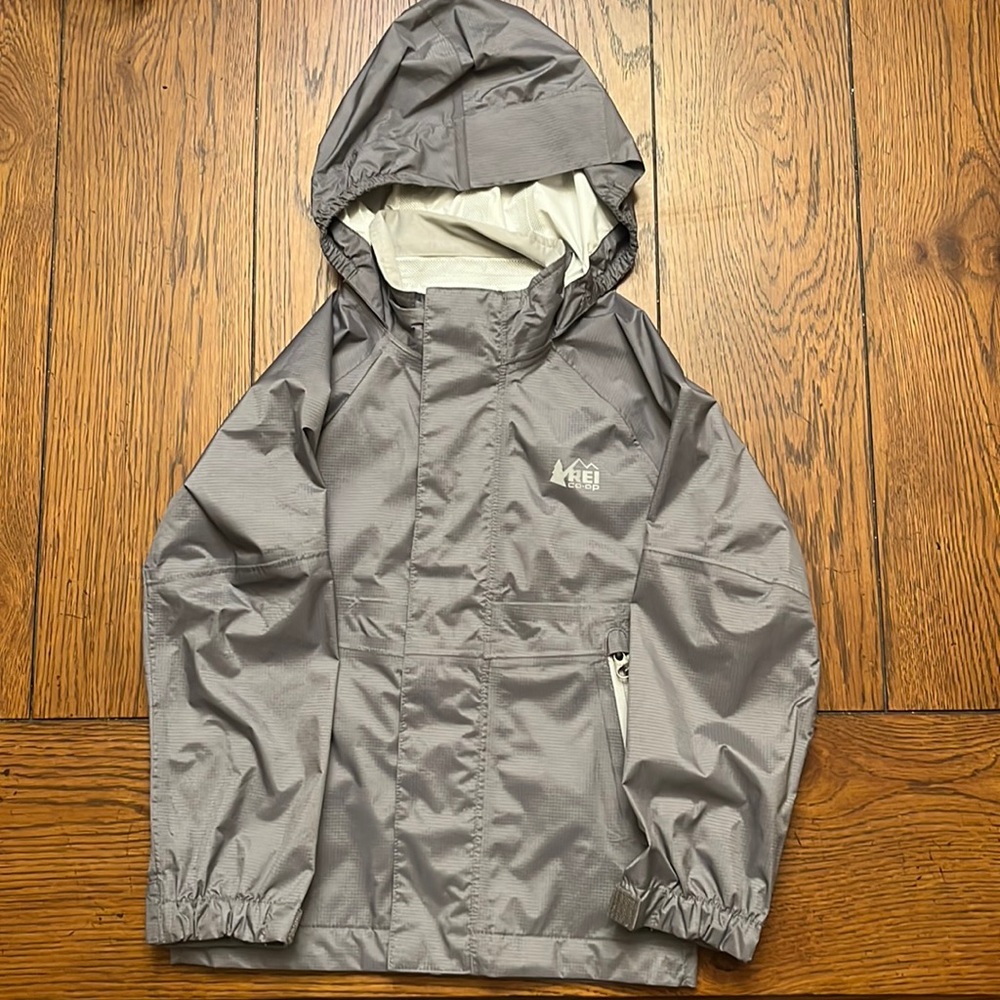 REI a kids rain jacket size 4-5T